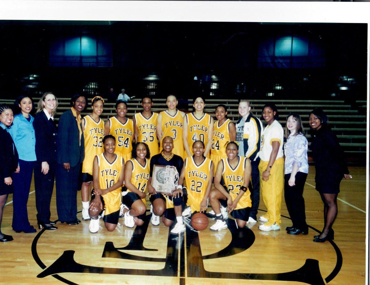 Group basketball team photo