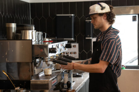 crema coffee worker making an expresso
