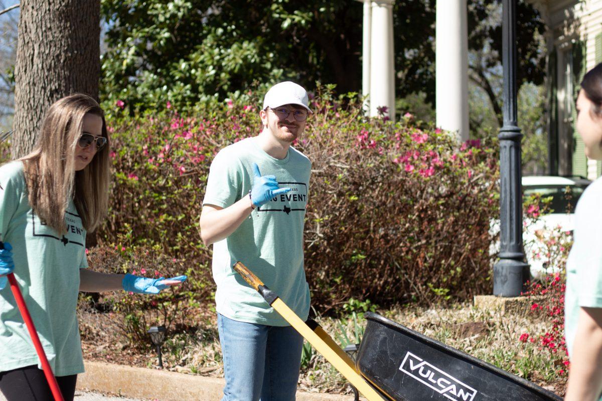 East Texas Big Event joins Tyler Junior College, University of Texas at Tyler volunteers for community cleanup efforts