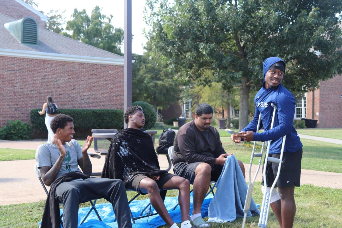 Student engages with the BSA Homecoming attraction and pies fellow classmates to show support. BSA and TJC athletic members have collaborated to make an interactive campaign. 
Hanzlah Rana (Communications) Right chair
Jamari Evans (General Studies) Center Chair
Lawrence Taylor (Business) Left Chair
